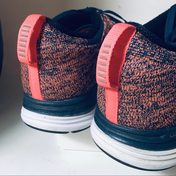 Nike Flyknit Lunar1+ Squadron Blue Atomic Pink Womens USA Size 7.5 UK 5 EUR 38.5 - Picture 8 of 11